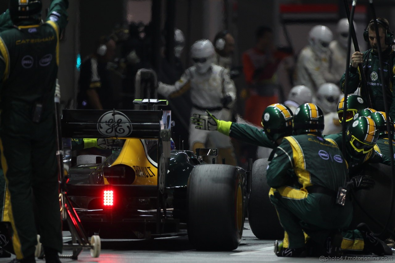 GP SINGAPORE, 23.09.2012 - Gara, Vitaly Petrov (RUS) Caterham F1 Team CT01