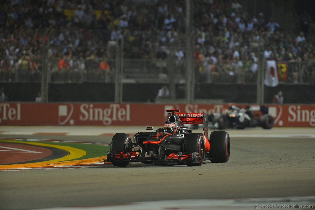 GP SINGAPORE, 23.09.2012 - Gara, Jenson Button (GBR) McLaren Mercedes MP4-27
