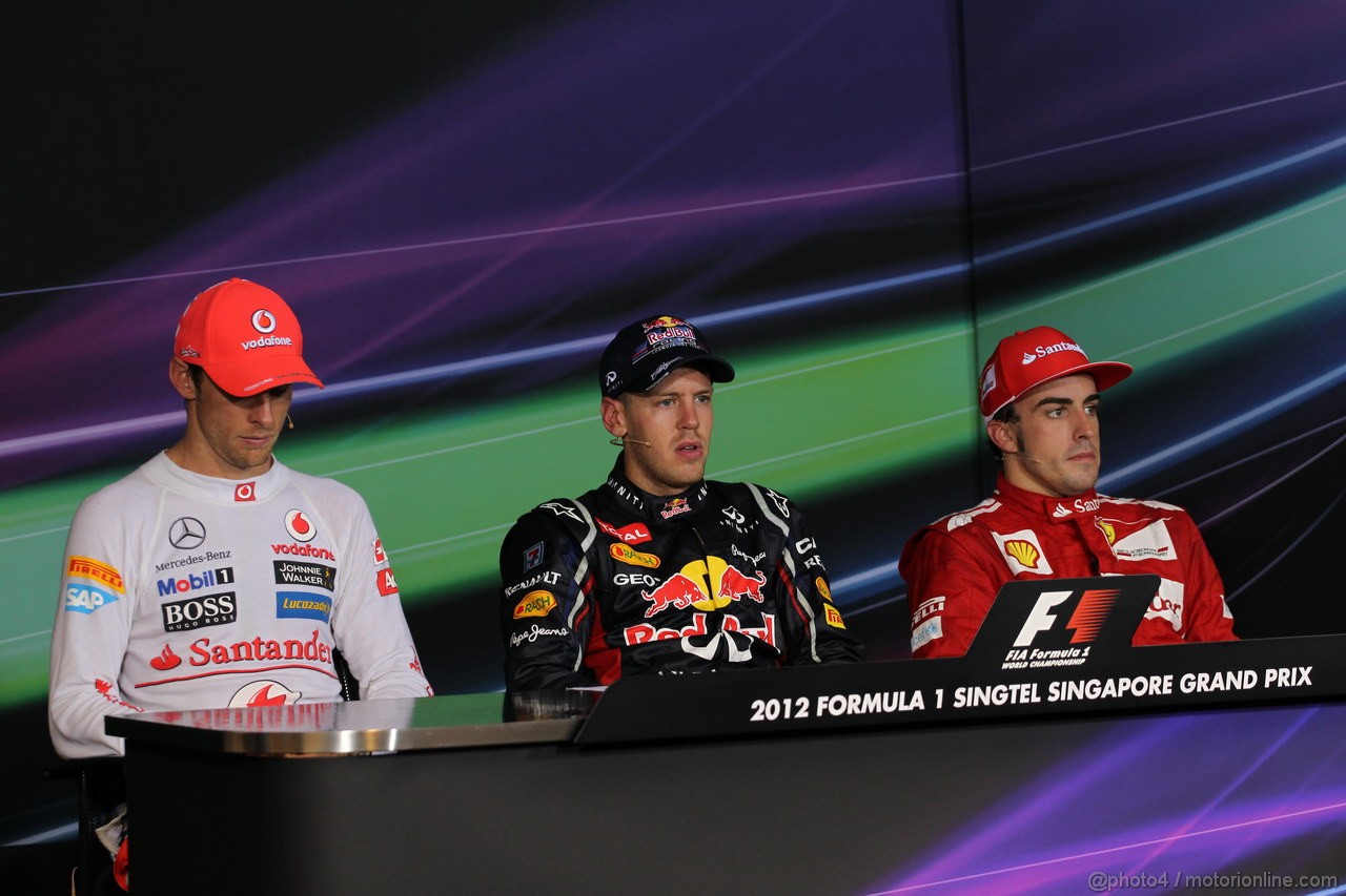 GP SINGAPORE, 23.09.2012 - Press Conference: winner Sebastian Vettel (GER) Red Bull Racing RB8, 2nd Jenson Button (GBR) McLaren Mercedes MP4-27, 3rd Fernando Alonso (ESP) Ferrari F2012
