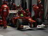 GP SINGAPORE, 23.09.2012 - Gara, Felipe Massa (BRA) Ferrari F2012 pit stop