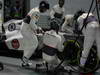 GP SINGAPORE, 23.09.2012 - Gara, Sergio Prez (MEX) Sauber F1 Team C31 pit-stop
