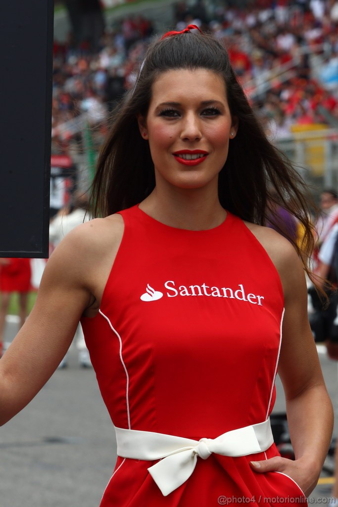 GP SPAGNA, 13.05.2012- Gara, grid girl, pitbabes