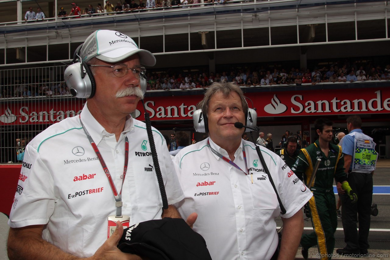 GP SPAGNA, 13.05.2012- Gara, Dr. Dieter Zetsche, Chairman of Daimler e Norbert Haug (GER), Mercedes Motorsport chief