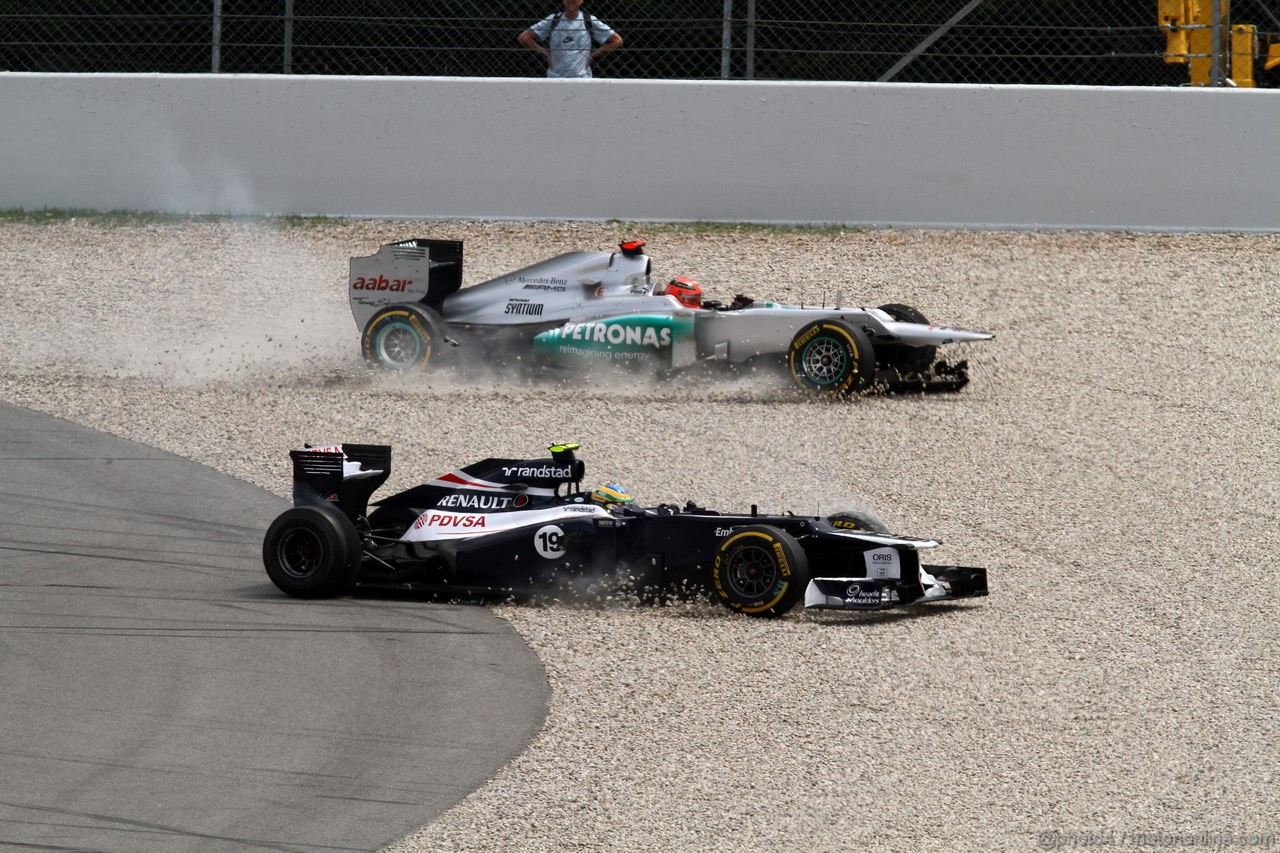 GP SPAGNA, 13.05.2012- Gara, Bruno Senna (BRA) Williams F1 Team FW34 e Michael Schumacher (GER) Mercedes AMG F1 W03 