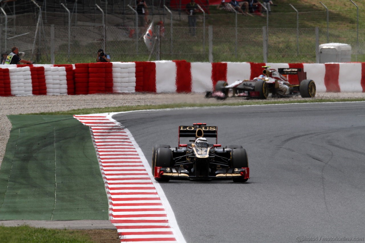 GP SPAGNA, 13.05.2012- Gara, Kimi Raikkonen (FIN) Lotus F1 Team E20 e Narain Karthikeyan (IND) HRT Formula 1 Team F112 