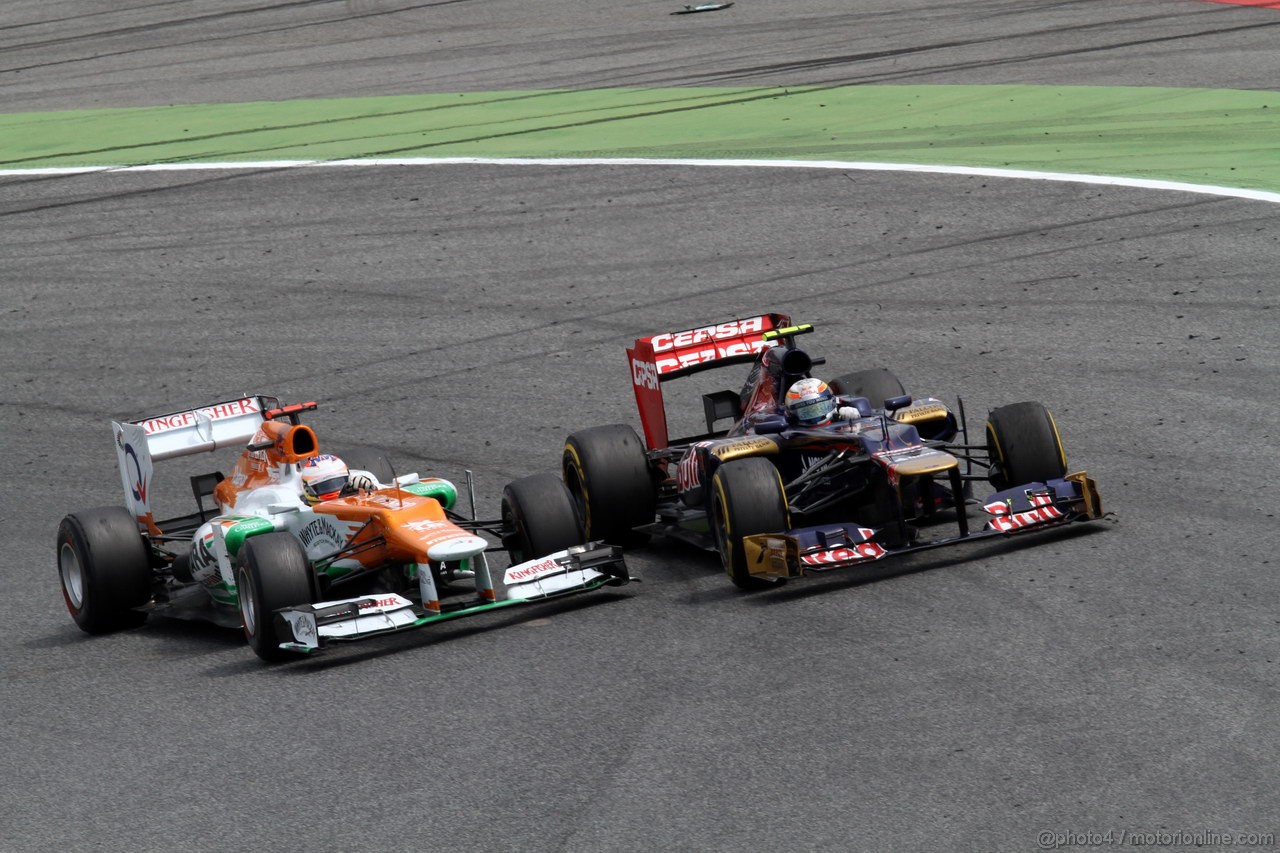 GP SPAGNA, 13.05.2012- Gara, Paul di Resta (GBR) Sahara Force India F1 Team VJM05 e Jean-Eric Vergne (FRA) Scuderia Toro Rosso STR7 