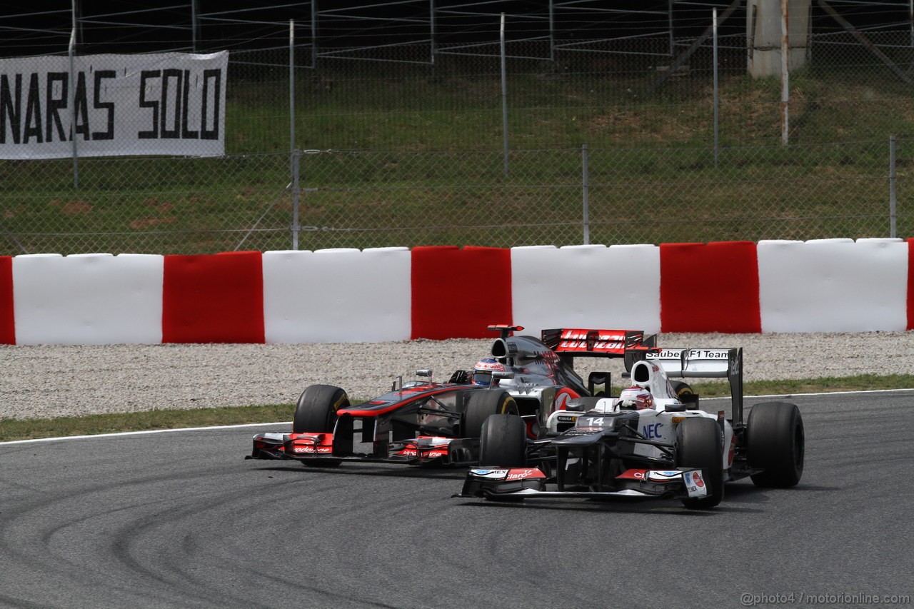 GP SPAGNA, 13.05.2012- Gara, Jenson Button (GBR) McLaren Mercedes MP4-27 e Kamui Kobayashi (JAP) Sauber F1 Team C31