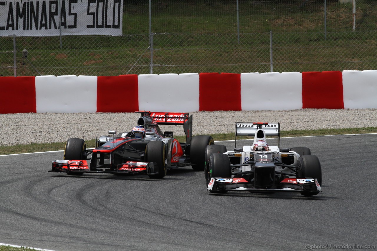 GP SPAGNA, 13.05.2012- Gara, Jenson Button (GBR) McLaren Mercedes MP4-27 e Kamui Kobayashi (JAP) Sauber F1 Team C31 