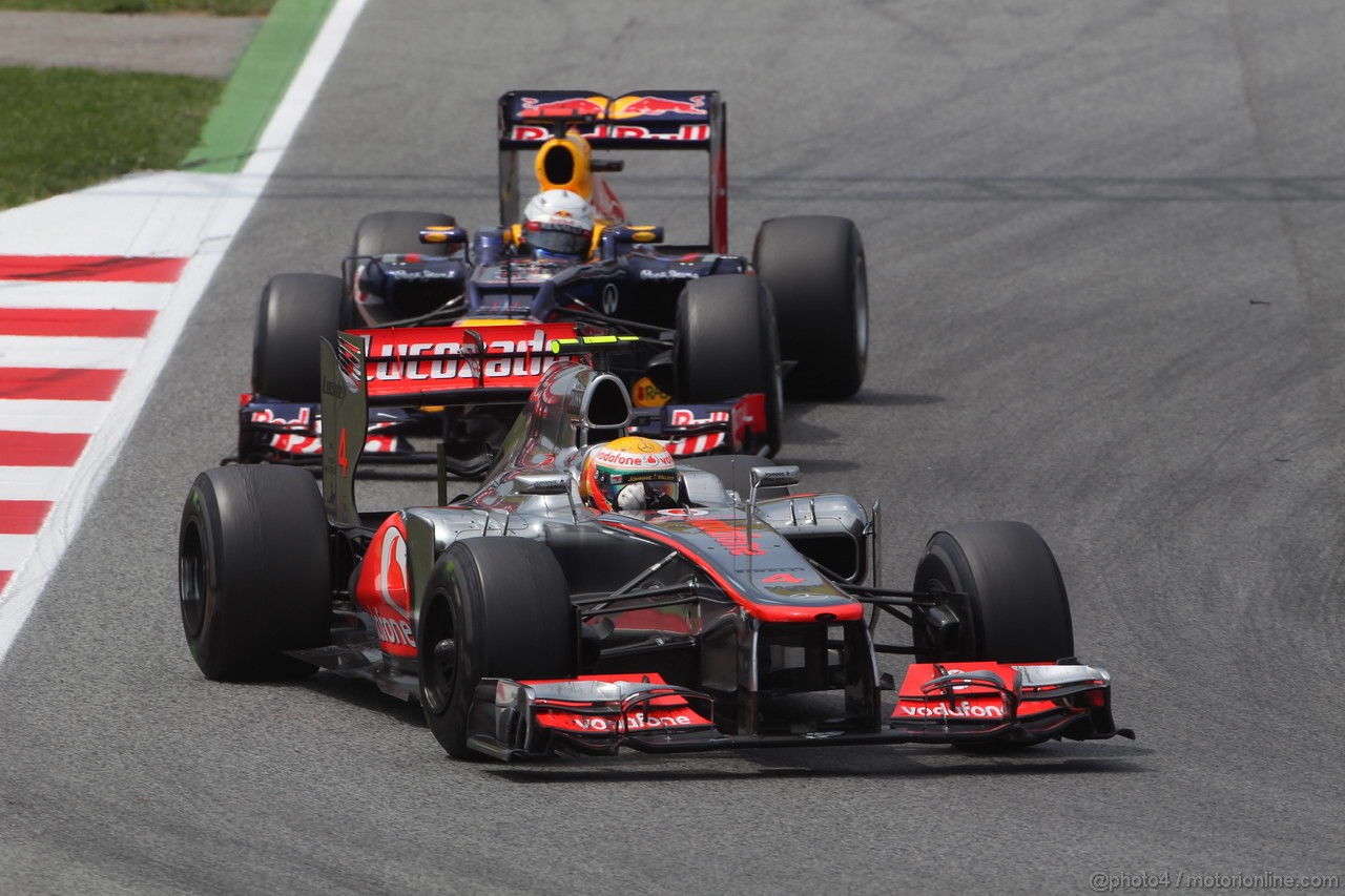 GP SPAGNA, 13.05.2012- Gara, Lewis Hamilton (GBR) McLaren Mercedes MP4-27 e Sebastian Vettel (GER) Red Bull Racing RB8 