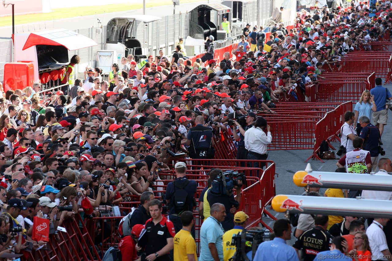 GP SPAGNA, 10.05.2012- Autograph session 
