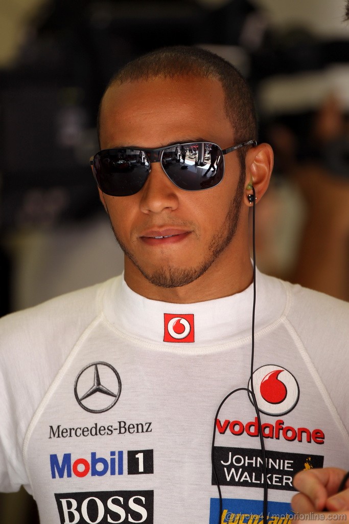 GP SPAGNA, 12.05.2012- Prove Libere 3, Lewis Hamilton (GBR) McLaren Mercedes MP4-27 e Mark Webber (AUS) Red Bull Racing RB8