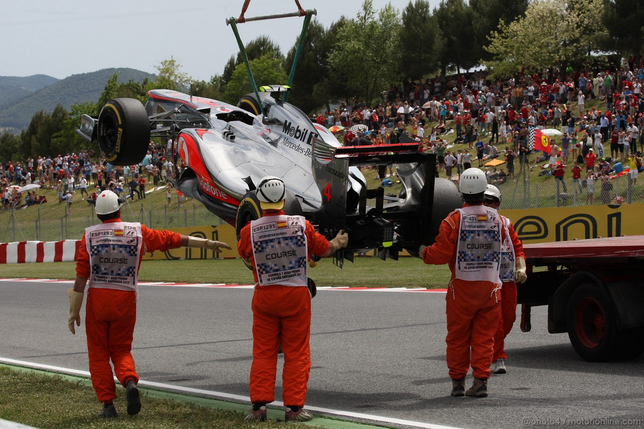 GP SPAGNA, 12.05.2012- Qualifiche, Lewis Hamilton (GBR) McLaren Mercedes MP4-27 stopped in the track after the qualifying