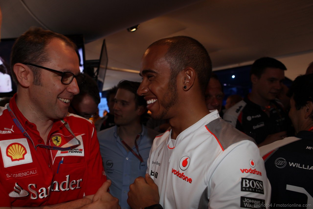 GP SPAGNA, 12.05.2012- Stefano Domenicali (ITA), Team Principal e Lewis Hamilton (GBR) McLaren Mercedes MP4-27 