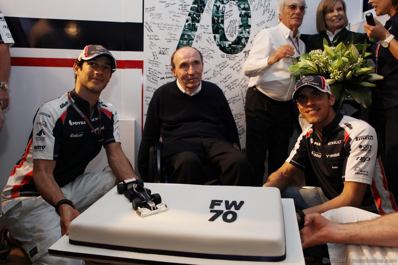 GP SPAGNA, 12.05.2012- Sir Frank Williams(gbr),Team Principal Williams F1 Team celebrates his 70th birthday with Bruno Senna (BRA) Williams F1 Team FW34 e Pastor Maldonado (VEN) Williams F1 Team FW34 