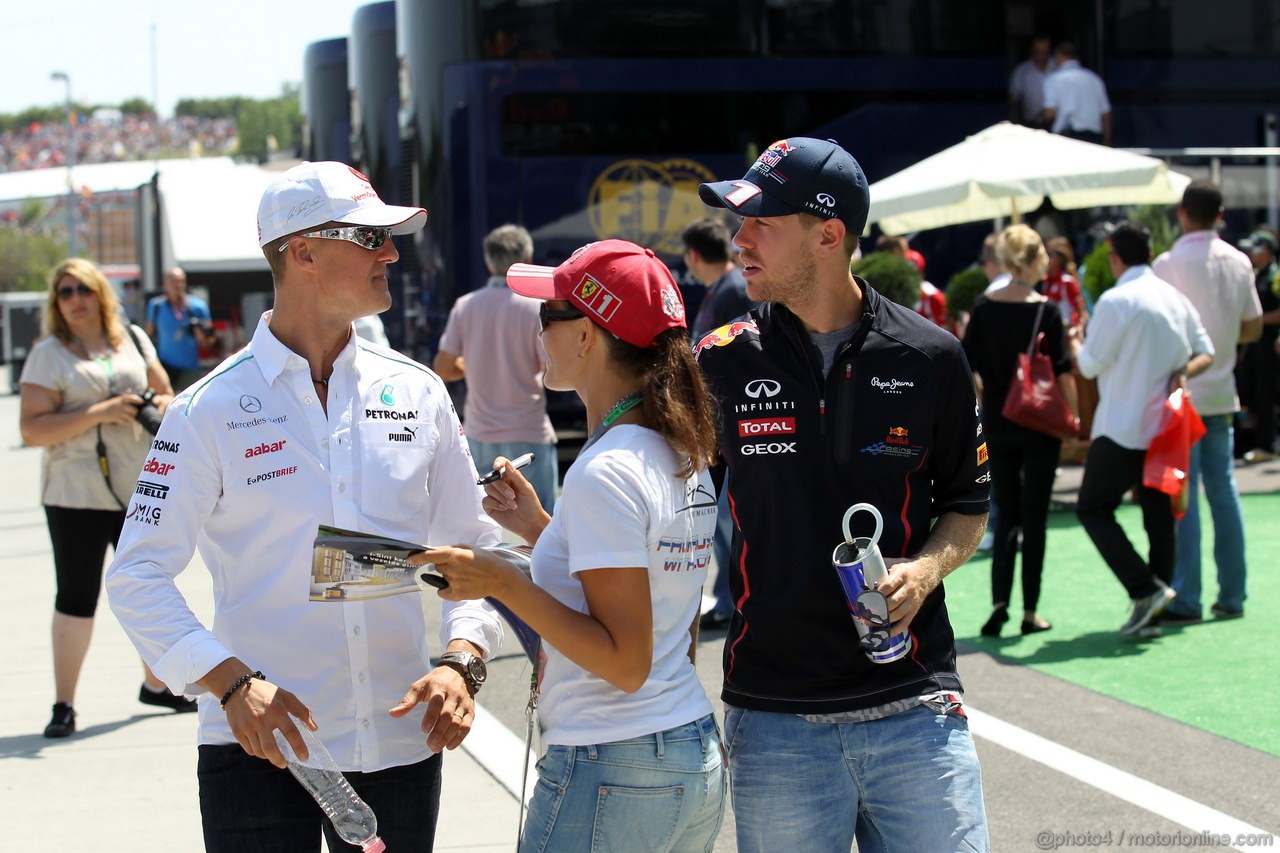 GP UNGHERIA, 29.07.2012- Michael Schumacher (GER) Mercedes AMG F1 W03 e Sebastian Vettel (GER) Red Bull Racing RB8 