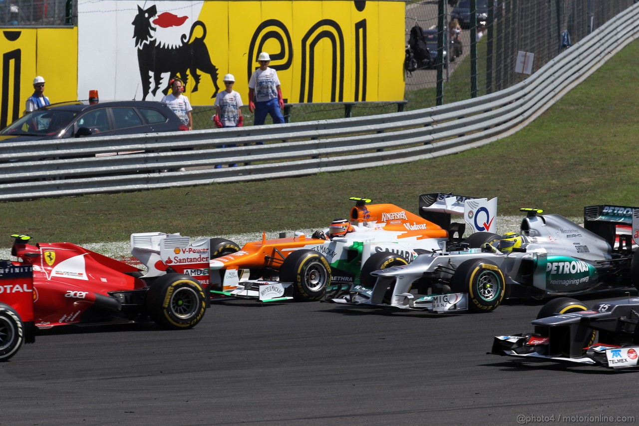 GP UNGHERIA, 29.07.2012- Gara, Start of the race, Nico Hulkenberg (GER) Sahara Force India F1 Team VJM05 e Nico Rosberg (GER) Mercedes AMG F1 W03 