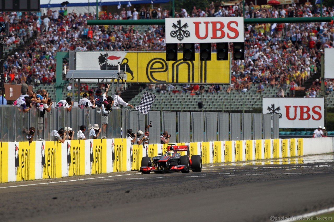 GP UNGHERIA, 29.07.2012- Gara, Lewis Hamilton (GBR) McLaren Mercedes MP4-27 vincitore