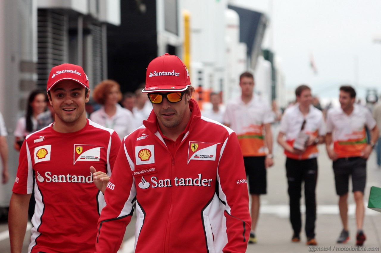 GP UNGHERIA, 26.07.2012- Felipe Massa (BRA) Ferrari F2012 e Fernando Alonso (ESP) Ferrari F2012 