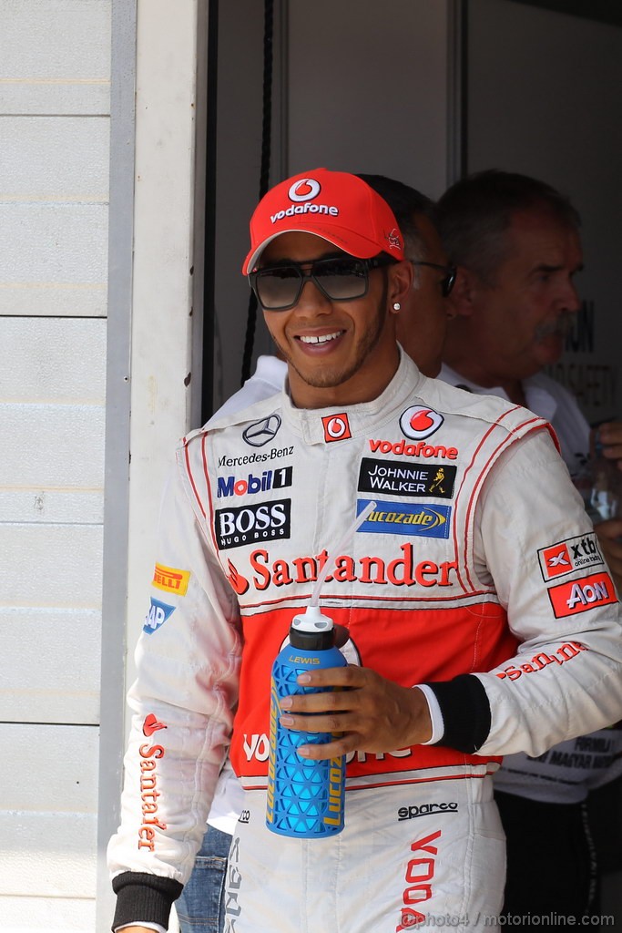 GP UNGHERIA, 28.07.2012- Qualifiche, Lewis Hamilton (GBR) McLaren Mercedes MP4-27 pole position 