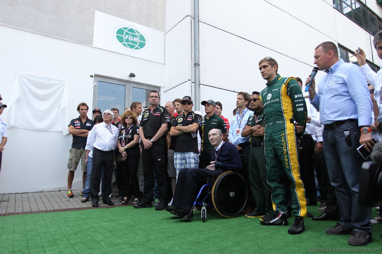 GP UNGHERIA, 28.07.2012-  Bernie Ecclestone (GBR) CEO Formula One Group (FOM), drivers e key team personnel pay their respects to the Hungarian GP Promoter Tamas Frank, who died last month.