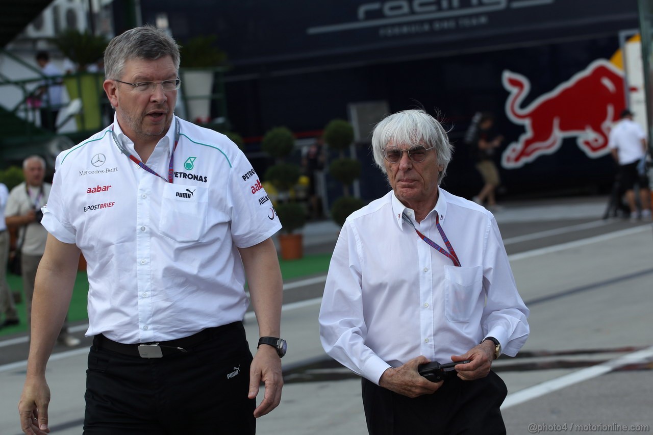 GP UNGHERIA, 27.07.2012- Prove Libere 2, Ross Brawn (GBR), Team Principal, Mercedes GP e Bernie Ecclestone (GBR), President e CEO of Formula One Management  