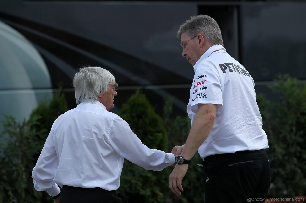 GP UNGHERIA, 27.07.2012- Prove Libere 2, Bernie Ecclestone (GBR), President e CEO of Formula One Management  e Ross Brawn (GBR), Team Principal, Mercedes GP 