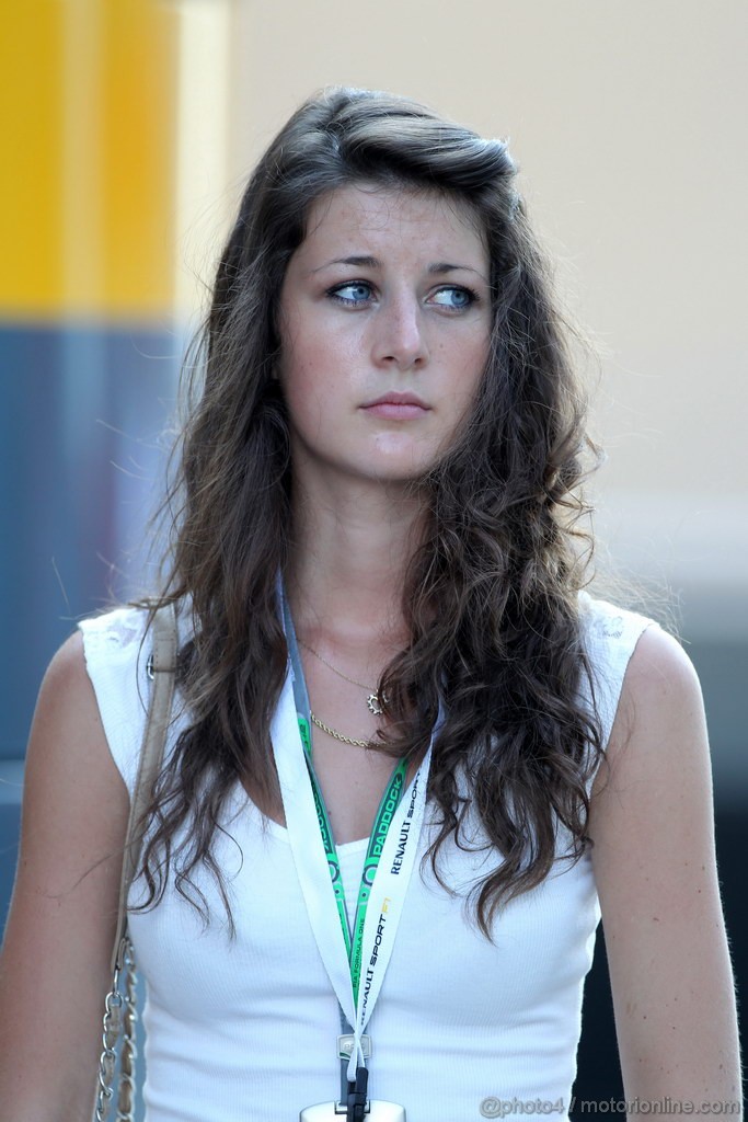 GP UNGHERIA, 27.07.2012- Ragazza in the paddock 