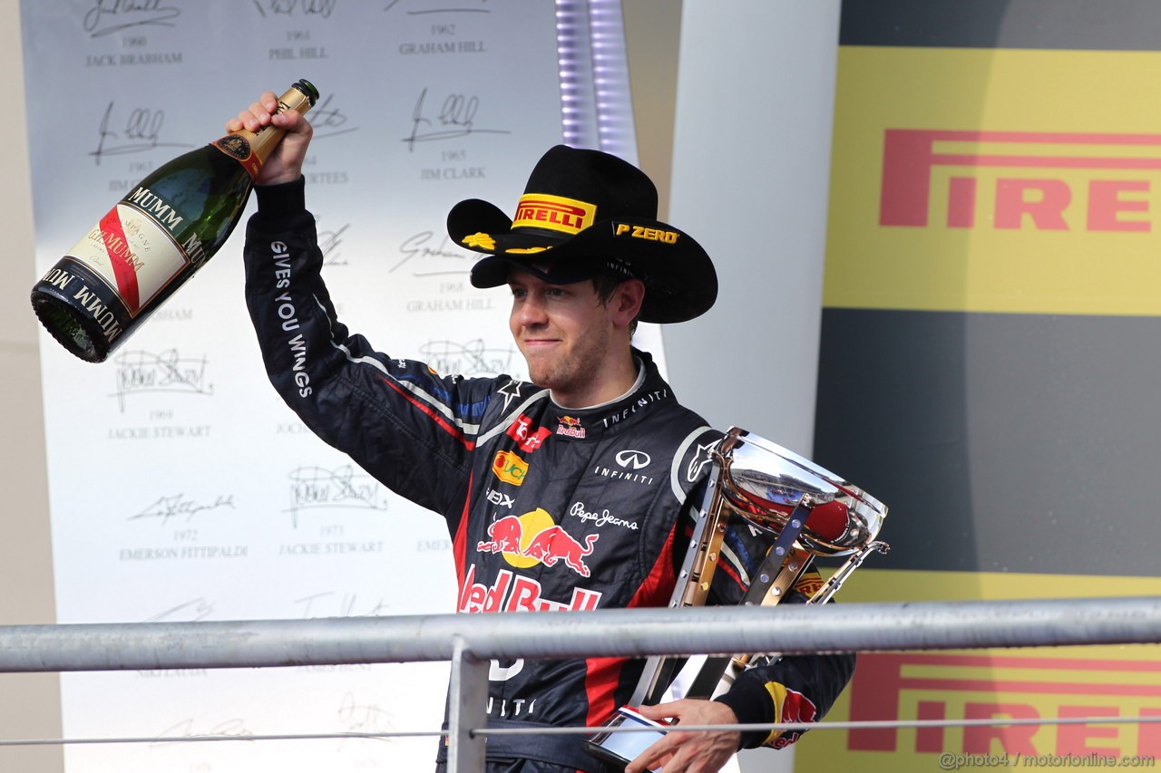 GP USA, 18.11.2012 - Gara, Sebastian Vettel (GER) Red Bull Racing RB8 on the podium