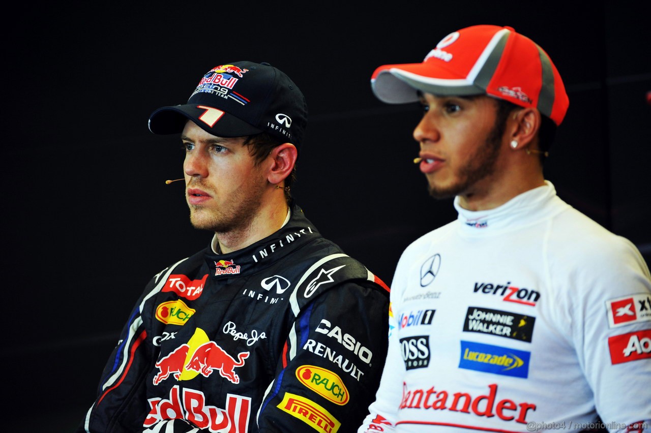 GP USA, 18.11.2012 - Gara, Lewis Hamilton (GBR) McLaren Mercedes MP4-27 e Sebastian Vettel (GER) Red Bull Racing RB8