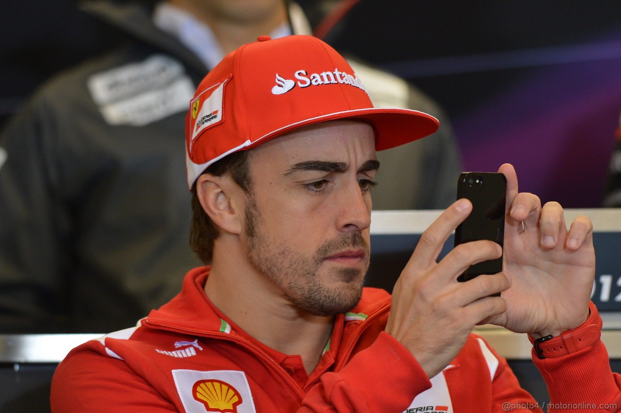 GP USA, 15.11.2012 - Press Conference: Fernando Alonso (ESP) Ferrari F2012 is taking the Photo pubblished on twitter