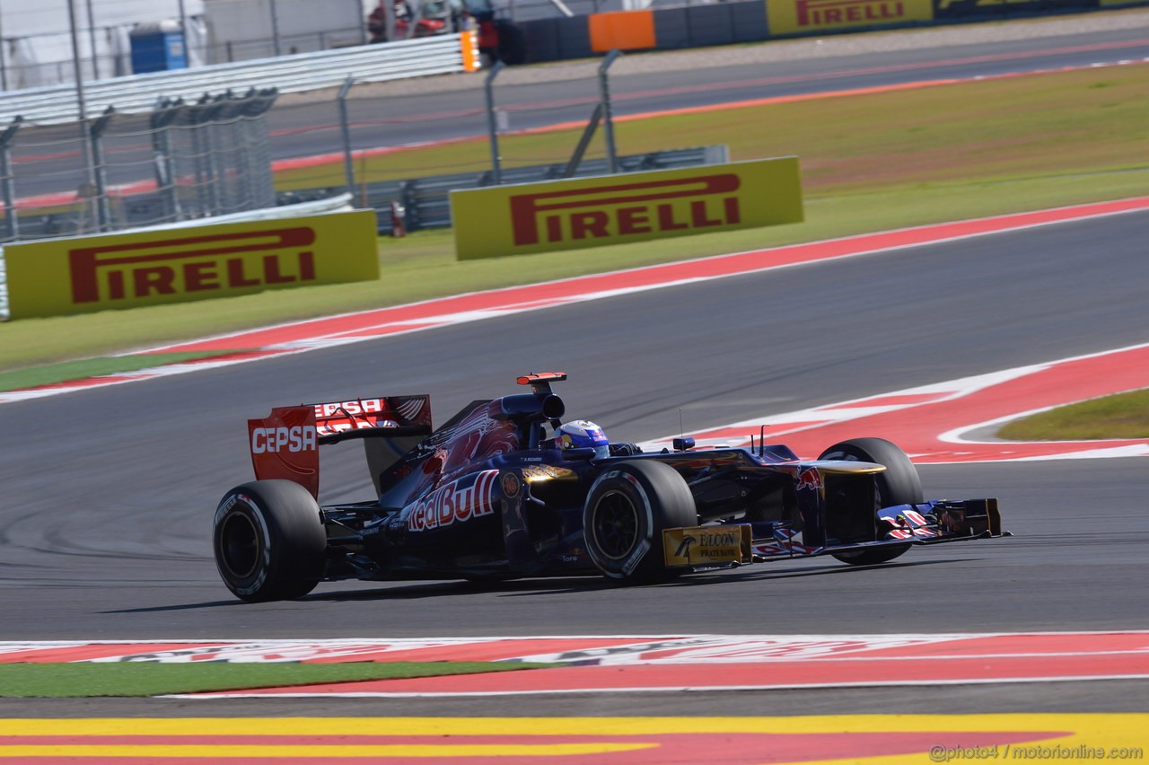 GP USA, 17.11.2012 - Qualifiche, Daniel Ricciardo (AUS) Scuderia Toro Rosso STR7
