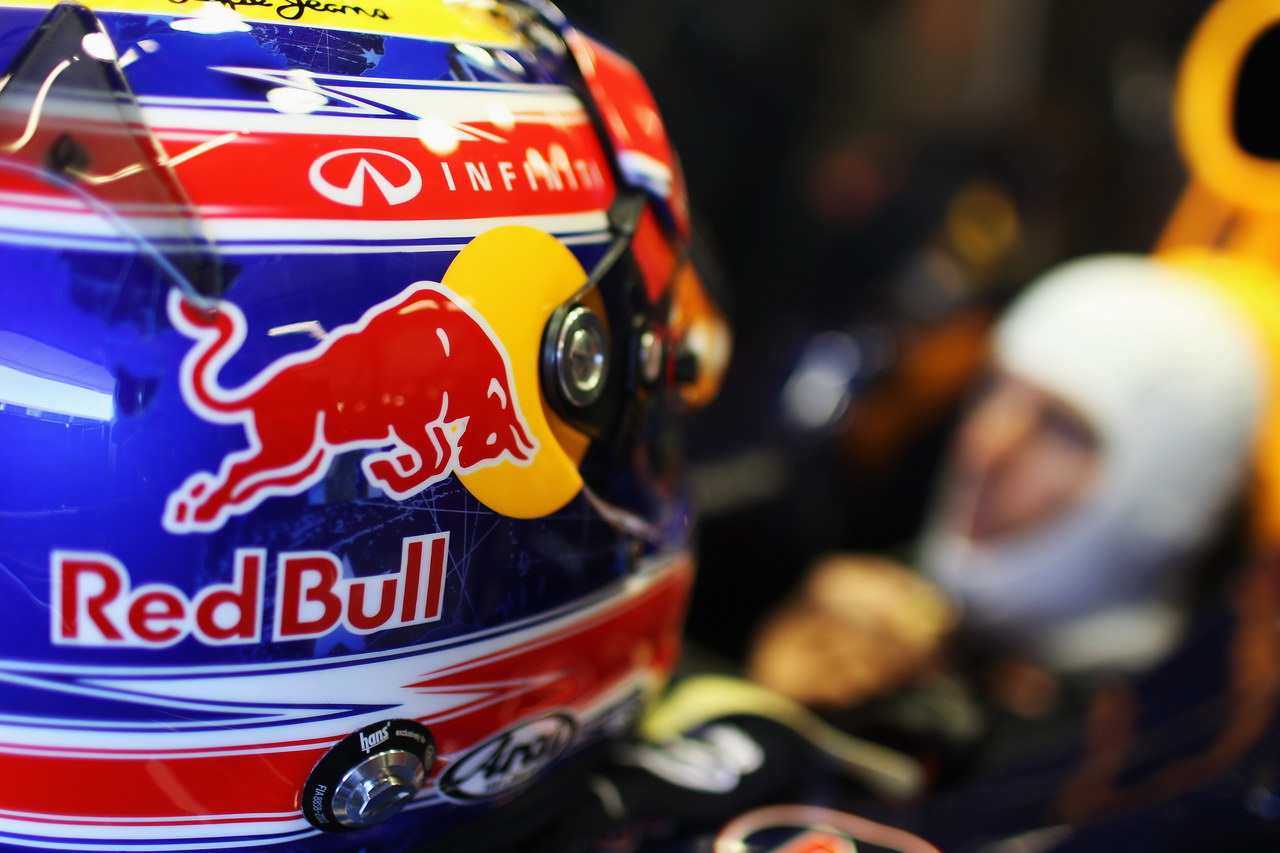 Jerez Test Febbraio 2012, JEREZ DE LA FRONTERA, SPAIN - FEBRUARY 08:  Mark Webber of Australia e Red Bull Racing prepares to drive during day two of Formula One winter testing at the Circuito de Jerez on February 8, 2012 in Jerez de la Frontera, Spain.  (Photo by Mark Thompson/Getty Images)