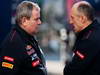 Jerez Test Febbraio 2012, JEREZ DE LA FRONTERA, SPAIN - FEBRUARY 08:   Scuderia Toro Rosso Team Principal Franz Tost (R) talks with Scuderia Toro Rosso Technical Director Giorgio Ascanelli (L) during day two of Formula One winter testing at the Circuito de Jerez on February 8, 2012 in Jerez de la Frontera, Spain.  (Photo by Peter Fox/Getty Images)