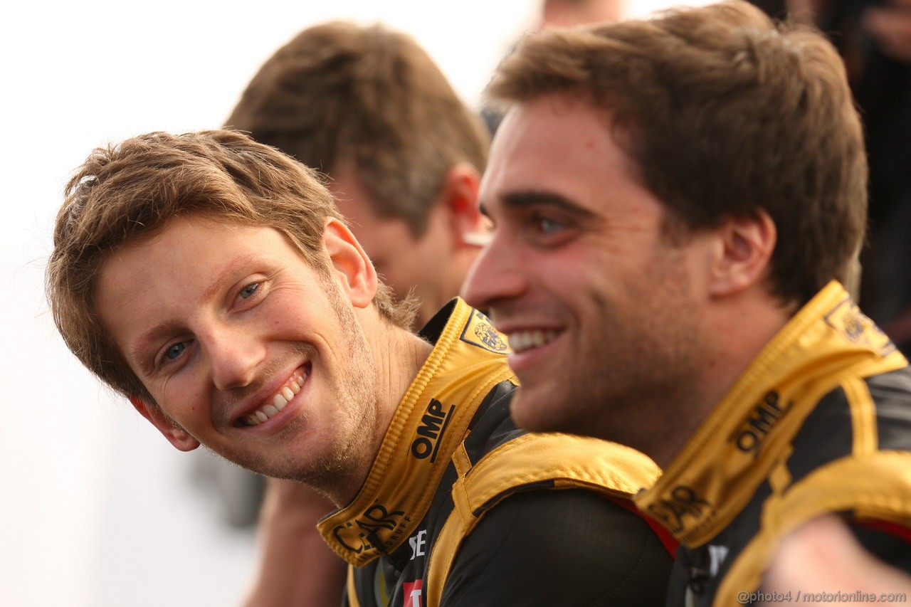 Lotus E20, Romain Grosjean (FRA), Lotus Renault F1 Team e Jerome d'Ambrosio (BEL),  Lotus Renault F1 Team - Lotus F1 Team E20 Launch