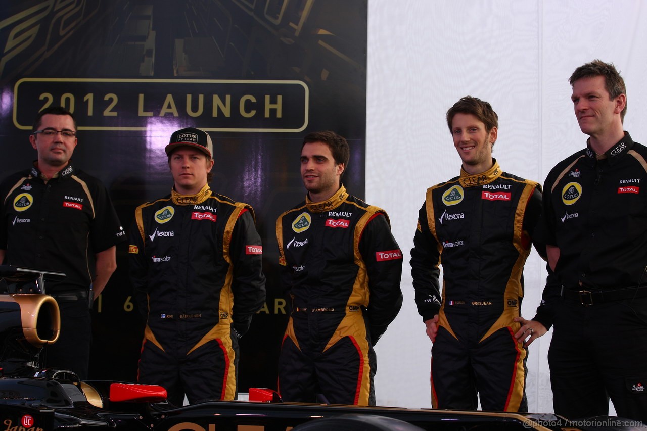 Lotus E20, Eric Boullier (FRA), Team Principal, Lotus Renault GP with Kimi Raikkonen, Jerome d'Ambrosio (BEL),  Lotus Renault F1 Team, Romain Grosjean (FRA), Lotus Renault F1 Team e James Allison  - Lotus F1 Team E20 Launch