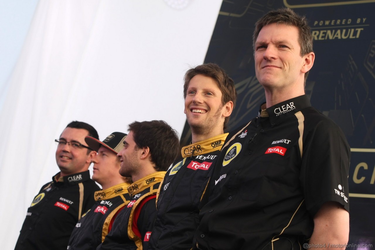 Lotus E20, 
Romain Grosjean (FRA), Lotus Renault GP e James Allison (GBR), technical director, Lotus F1 Team  - Lotus F1 Team E20 Launch 