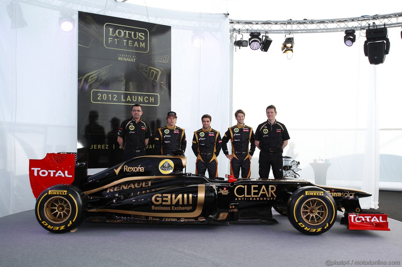 Lotus E20, 
Eric Boullier (FRA), Team Principal, Lotus Renault GP with Kimi Raikkonen, Lotus Renault F1 Team e Jerome d'Ambrosio (BEL),  Lotus Renault F1 Team - Lotus F1 Team E20 Launch 