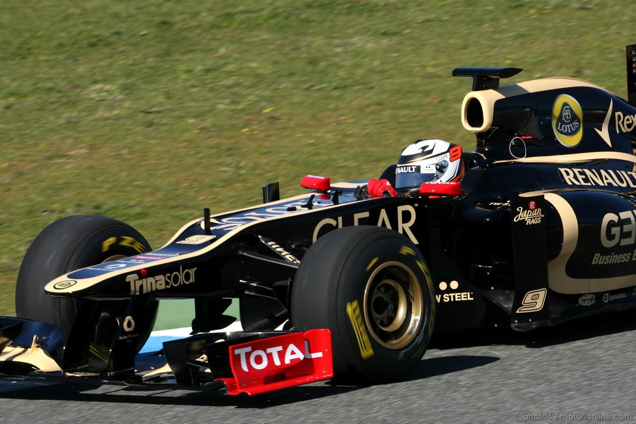 Lotus E20, 
Kimi Raikkonen (FIN), Team Lotus Renault GP  - Lotus F1 Team E20 Launch 