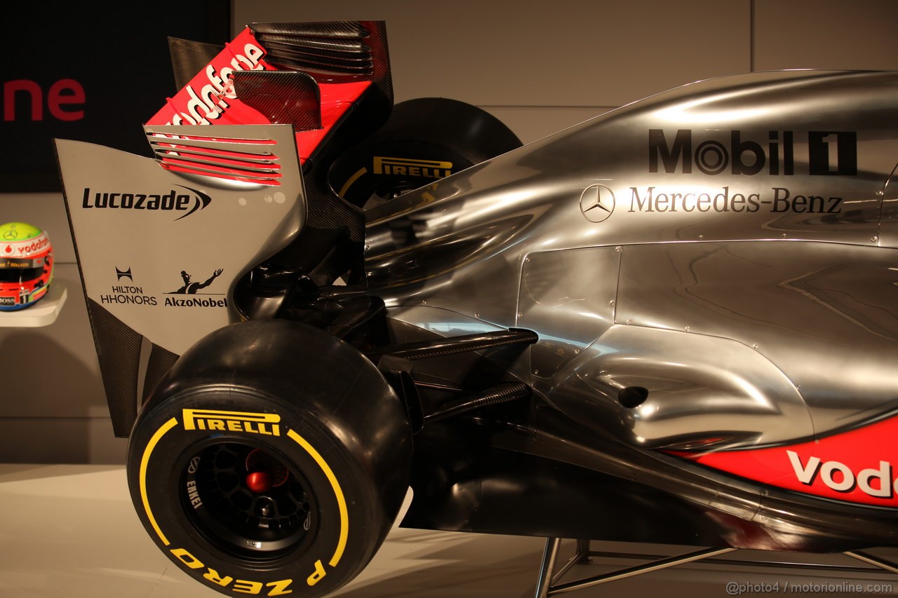 Mclaren MP4 27, The new MP4-27 - Vodafone McLaren Mercedes MP4-27 launch, McLaren Technology Centre 