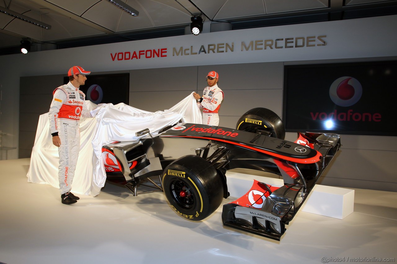 Mclaren MP4 27, Jenson Button (GBR), McLaren Mercedes e Lewis Hamilton (GBR), McLaren Mercedes - Vodafone McLaren Mercedes MP4-27 launch, McLaren Technology Centre