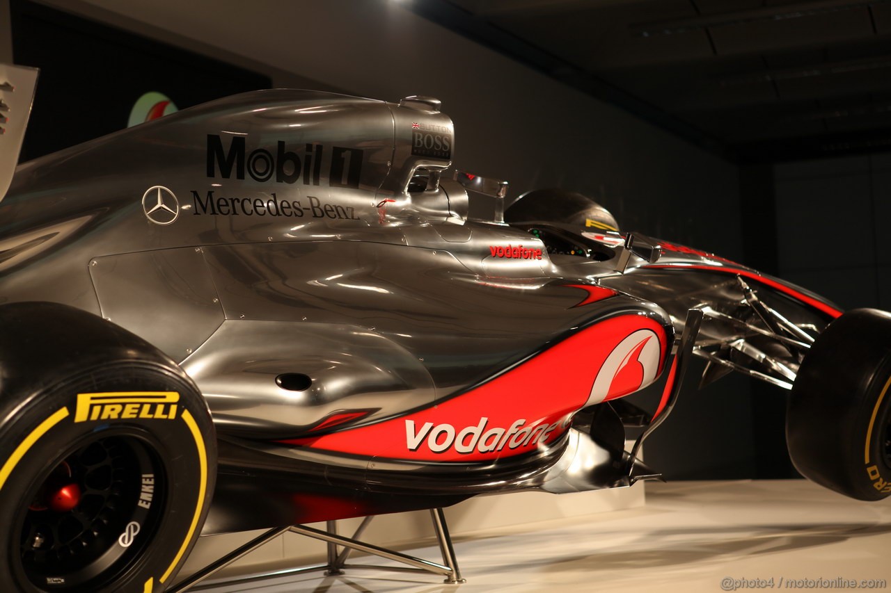 Mclaren MP4 27