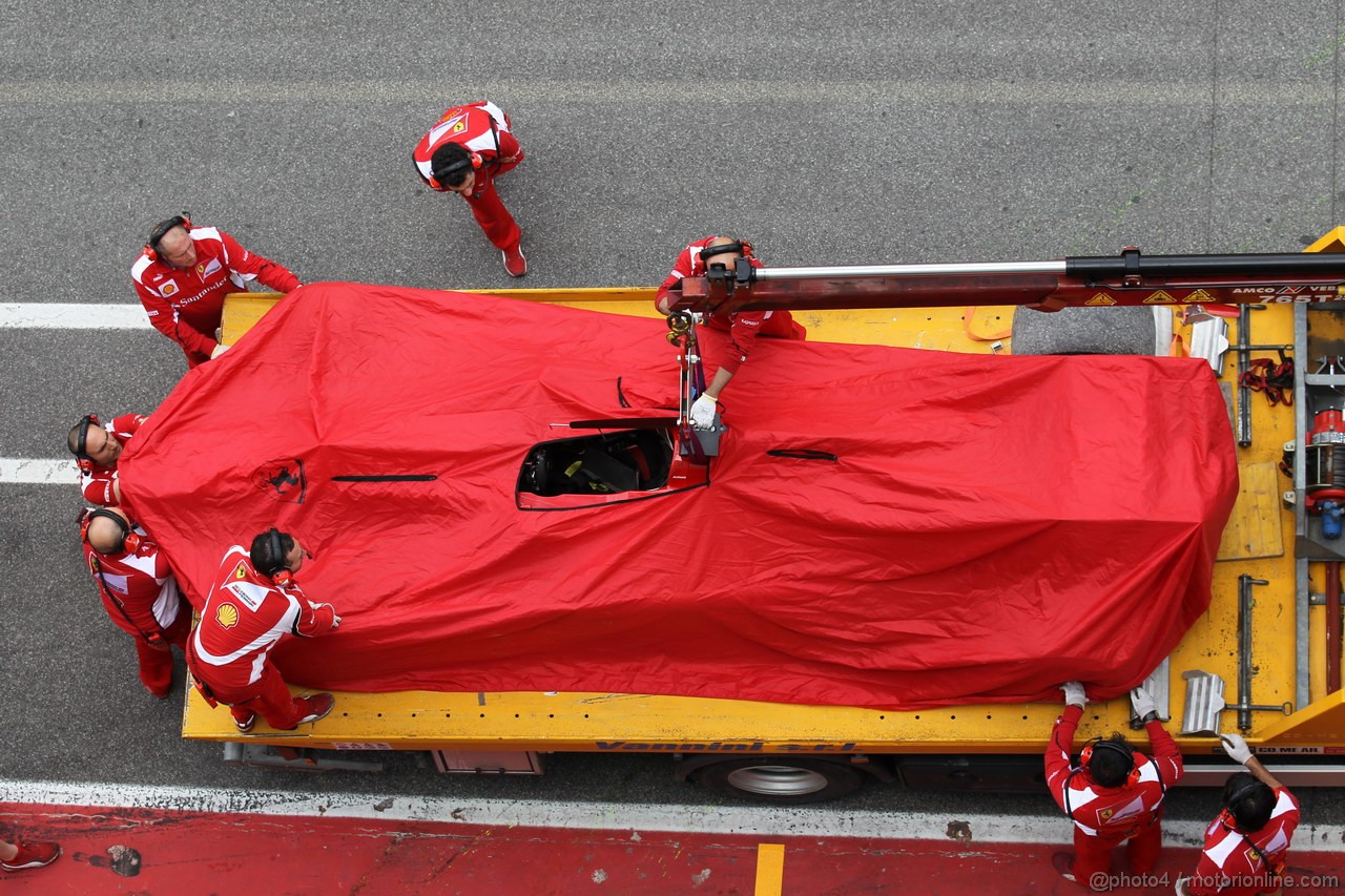 Mugello Test Maggio 2012, Fernando Alonso (ESP), Ferrari returned to the pits 
03.05.2012. Formula 1 World Championship, Testing, Mugello, Italy 
 