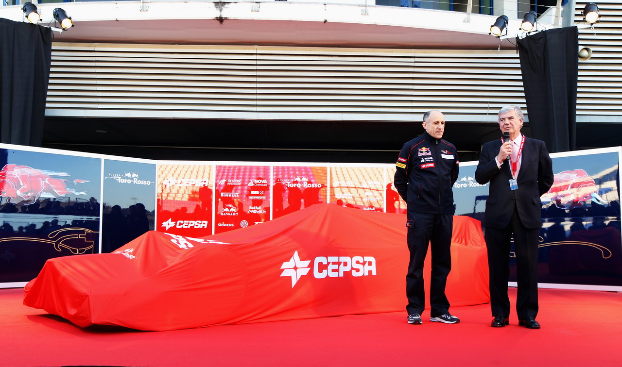 Toro Rosso STR7, JEREZ DE LA FRONTERA, SPAIN - FEBRUARY 06:  Scuderia Toro Rosso Team Principal Franz Tost (L) alongside CEPSA Co-Chairman Santiago Bergareche (R) at the launch of the new STR7 Scuderia Toro Rosso Formula One car at the Circuito de Jerez on February 6, 2012 in Jerez de la Frontera, Spain.  (Photo by Mark Thompson/Getty Images)
