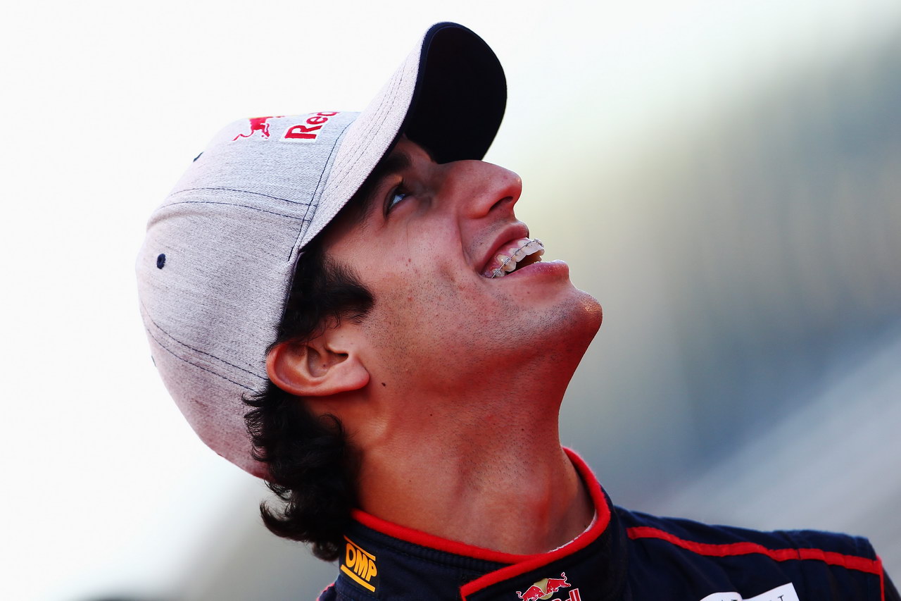 Toro Rosso STR7, JEREZ DE LA FRONTERA, SPAIN - FEBRUARY 06:  Scuderia Toro Rosso driver Daniel Ricciardo of Australia attends the unveiling of the new Scuderia Toro Rosso STR7 at the Circuito de Jerez on February 6, 2012 in Jerez de la Frontera, Spain.  (Photo by Clive Mason/Getty Images)