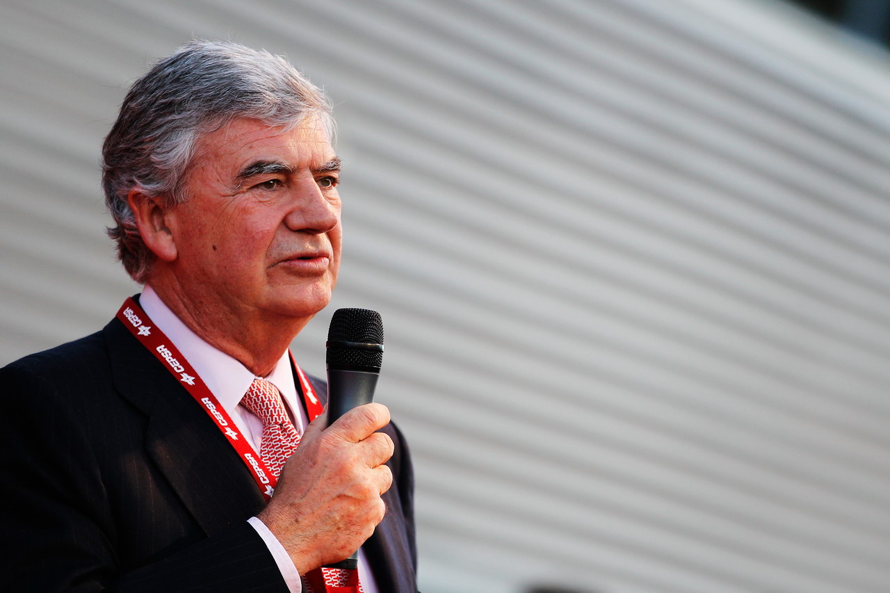 Toro Rosso STR7, JEREZ DE LA FRONTERA, SPAIN - FEBRUARY 06:  CEPSA Co-Chairman Santiago Bergareche attends the launch of the new Scuderia Toro Rosso STR7 at the Circuito de Jerez on February 6, 2012 in Jerez de la Frontera, Spain.  (Photo by Paul Gilham/Getty Images)