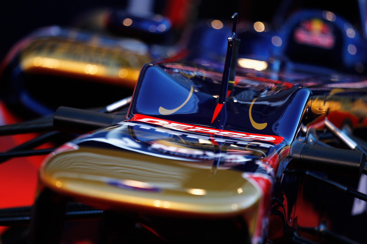 Toro Rosso STR7, JEREZ DE LA FRONTERA, SPAIN - FEBRUARY 06:  The new Scuderia Toro Rosso STR7 is unveiled at the Circuito de Jerez on February 6, 2012 in Jerez de la Frontera, Spain.  (Photo by Paul Gilham/Getty Images)