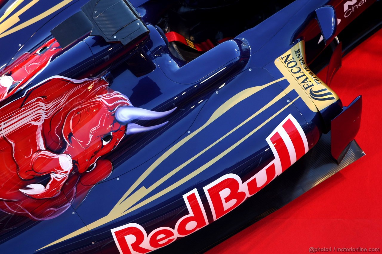 Toro Rosso STR7, 
Atmosphere - Toro Rosso STR7 Launch 