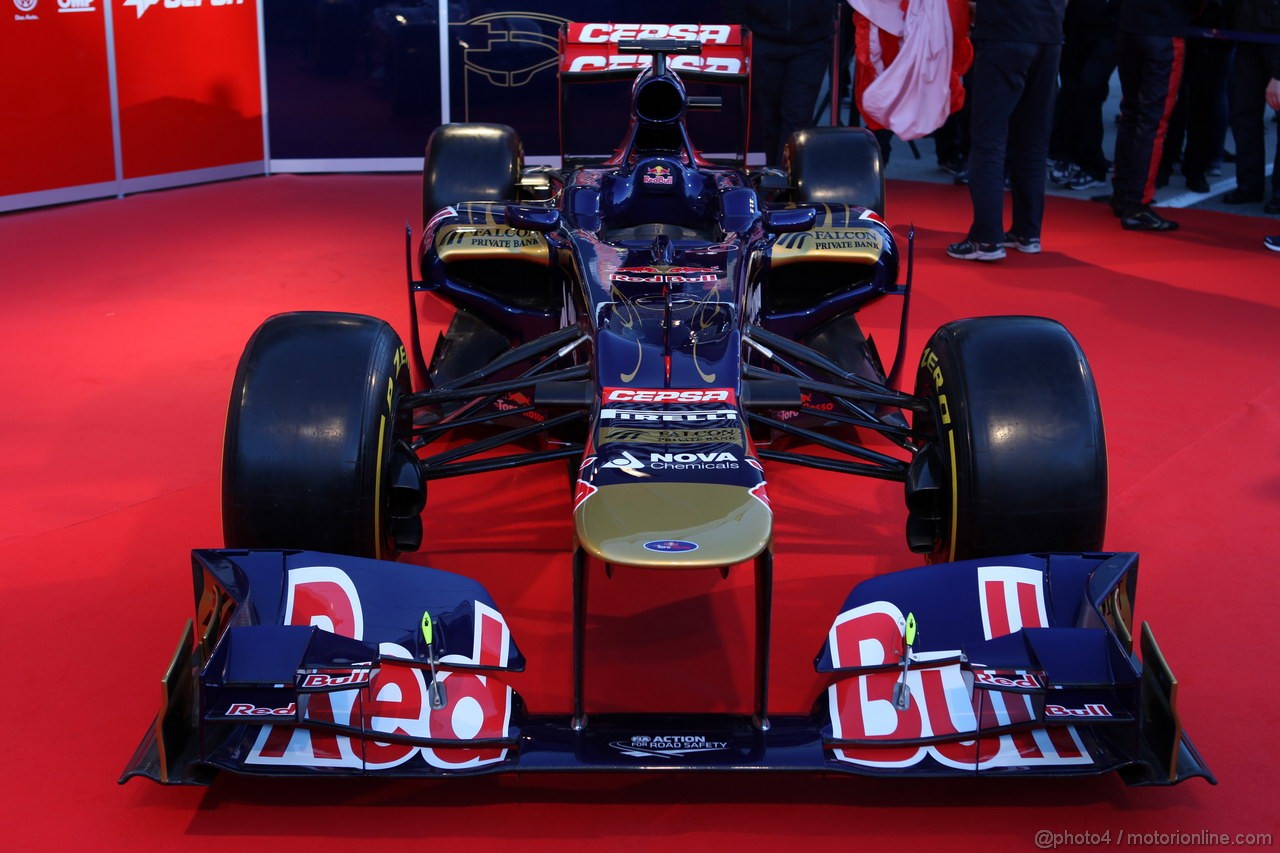 Toro Rosso STR7, Toro Rosso STR7 Launch 