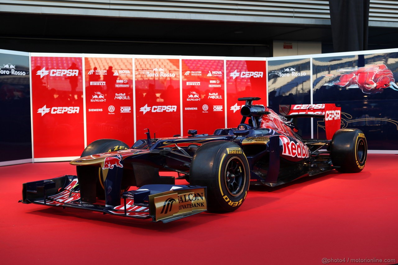 Toro Rosso STR7, 
Toro Rosso STR7 Launch 