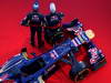 Toro Rosso STR7, 
Jean-Eric Vergne (FRA), Scuderia Toro Rosso  e Daniel Ricciardo (AUS), Scuderia Toro Rosso  - Toro Rosso STR7 Launch 